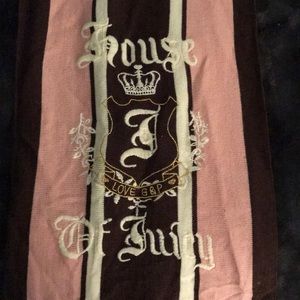 Juicy couture scarf
